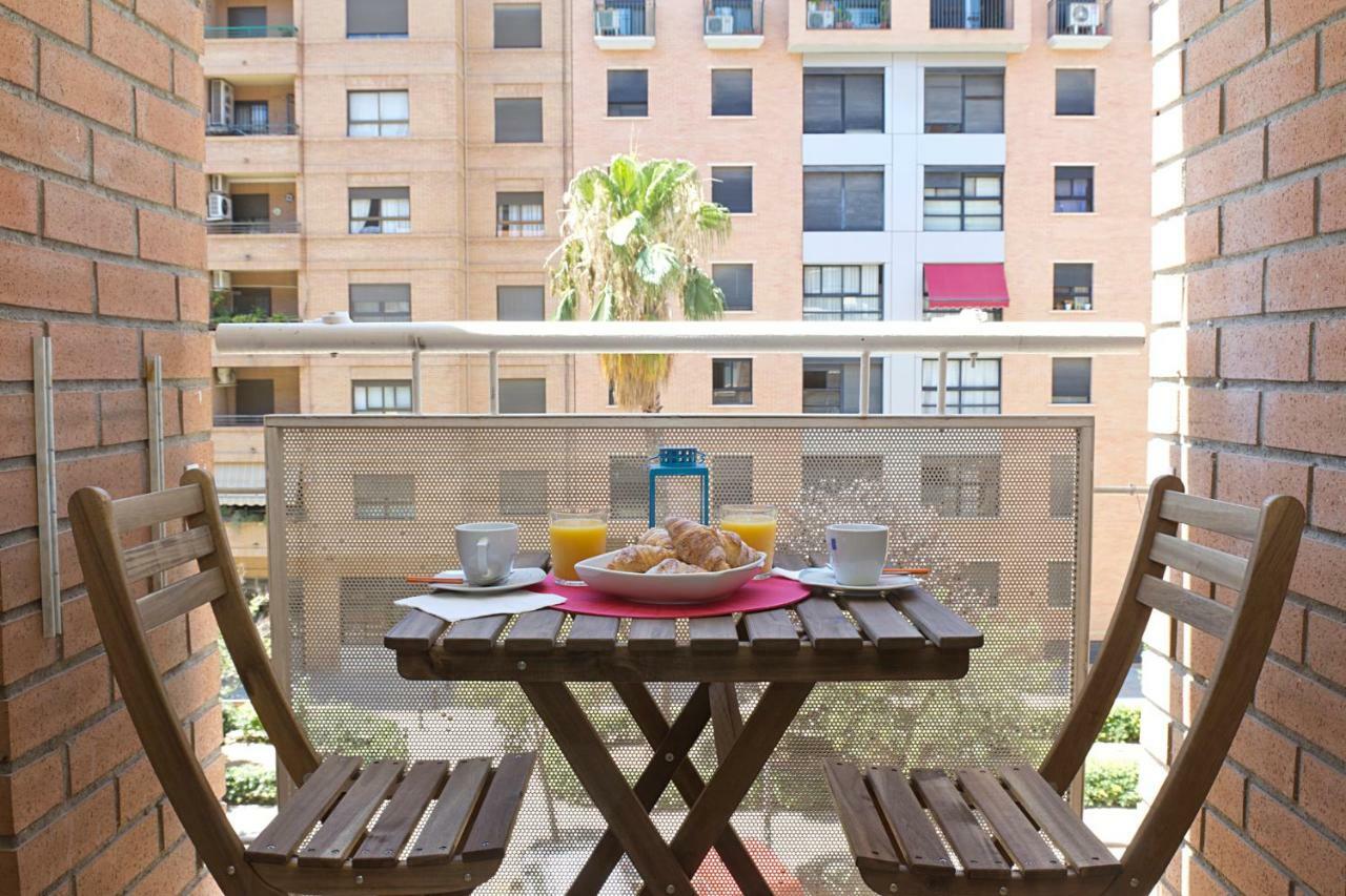Central Park Apartment Валенсия Экстерьер фото
